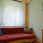 Sloneczny Pokoj W Bloku Na 1 P Dla 1 Niepalacej Osoby Od 1 Do 12 Miesiecy